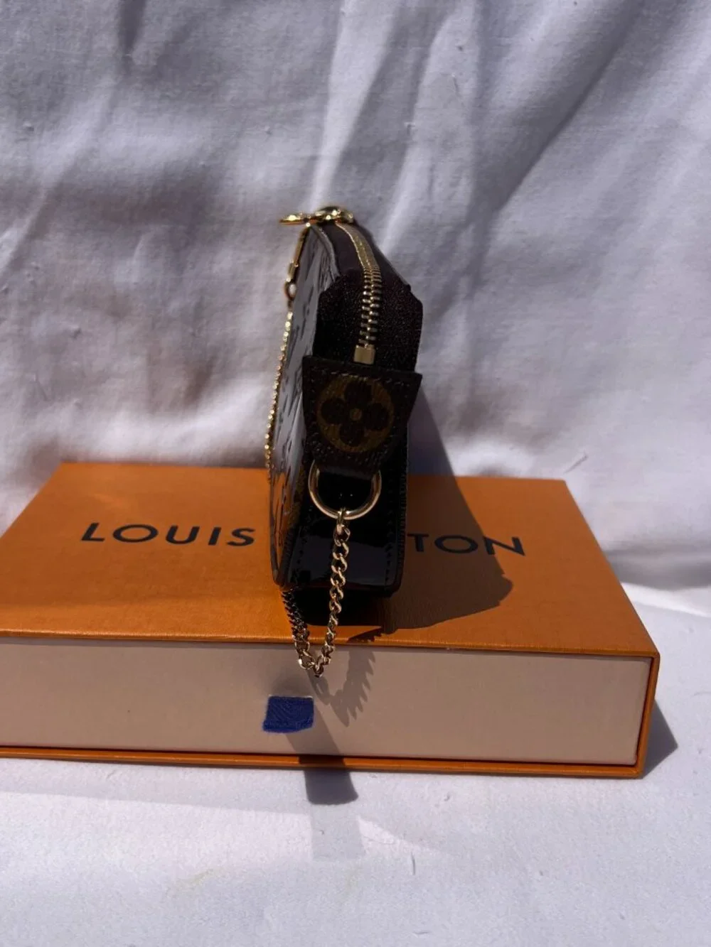 Louis Vuitton Mini Pochette Accessoires Vernis Amarante Product M90597